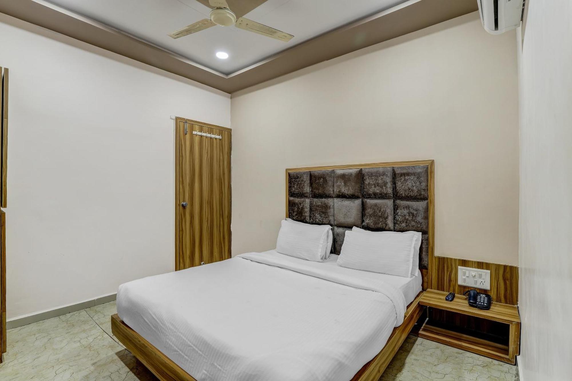 Capital O Maple View Hotel Naroda Eksteriør billede