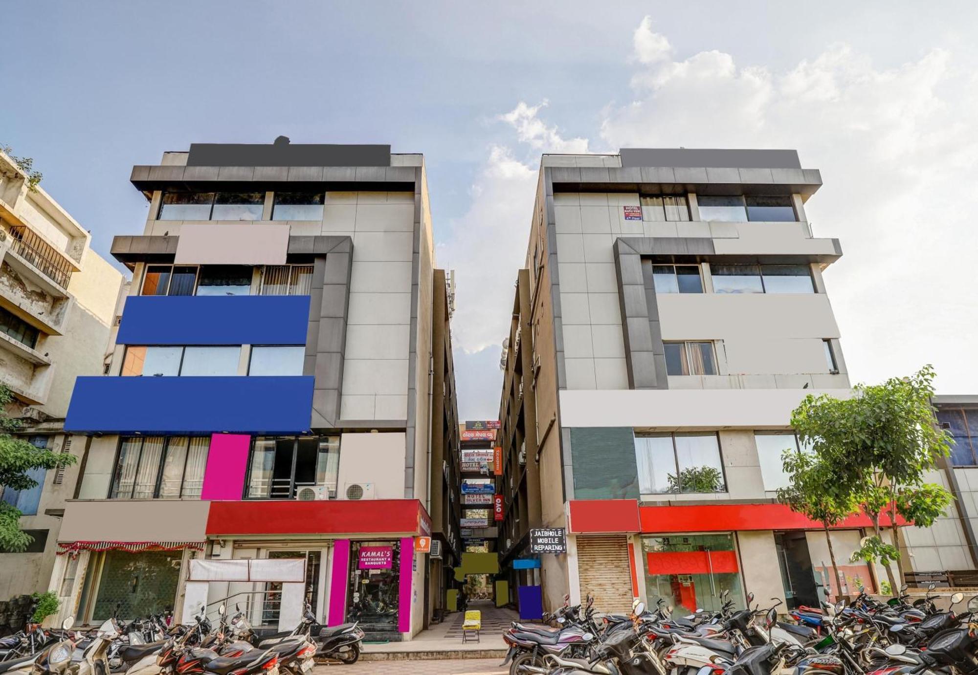 Capital O Maple View Hotel Naroda Eksteriør billede