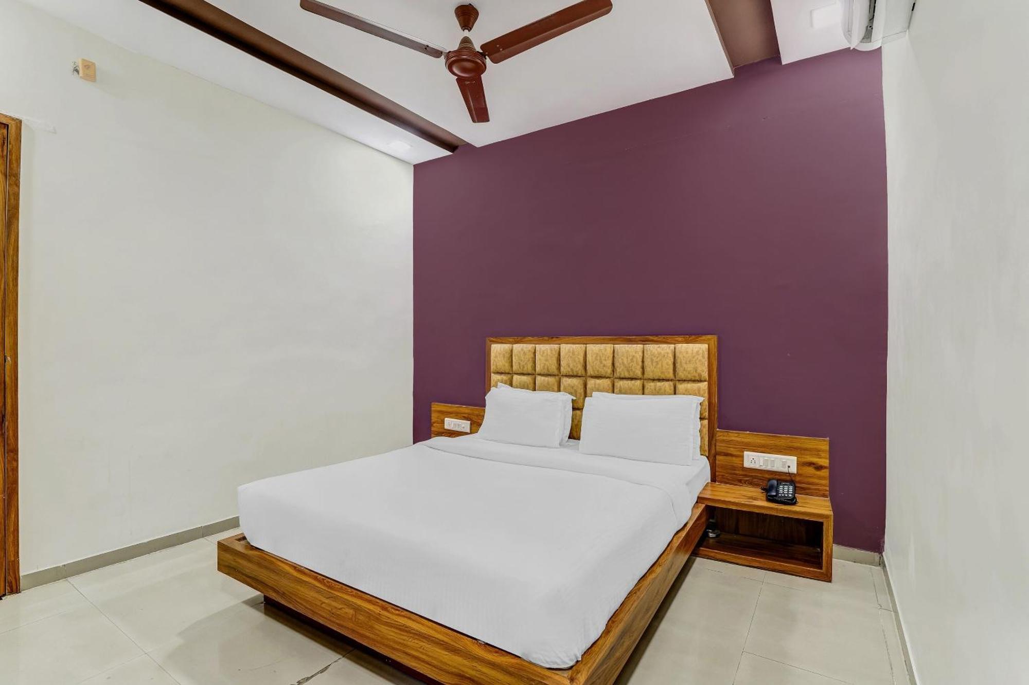Capital O Maple View Hotel Naroda Eksteriør billede